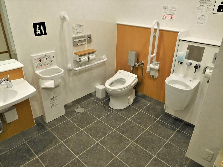 多目的トイレ 横浜中央霊園へようこそ 公式ホームページ